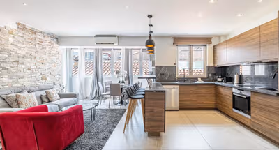 listing-1703627791689970645-1