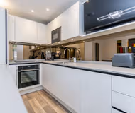 listing-1764410064753112037-7