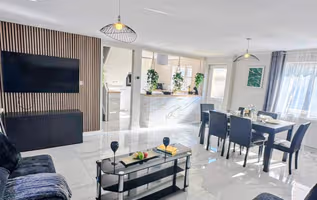 Large 4BR House, Sleeps 11, Garden, Ideal for Contractor Crews