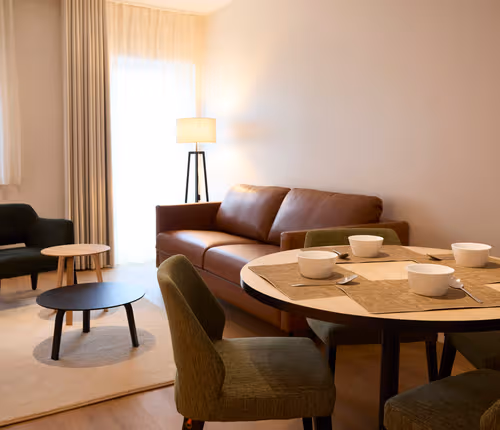 Henri Serviced Apartment