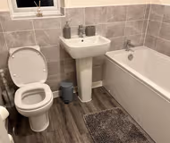 Comfortable 4 Bedroom Home | Sleeps 7 | Wolverhampton