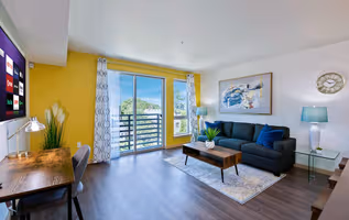Spacious Seattle Apt