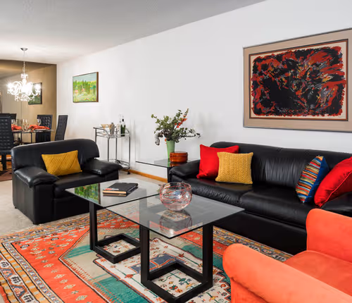 Marquette Ave Apartment