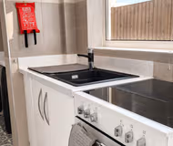 2BR House, Sleeps 4, Garden, Free Street Parking, Contractor Stay
