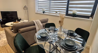 listing-1791307175763828153-2
