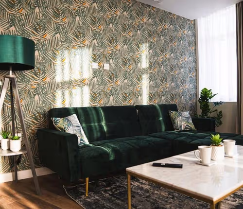Elegant 1-Bedroom Apartment in Bournemouth