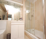 Modern 2-Bedroom Apartment in Bournemouth for 6