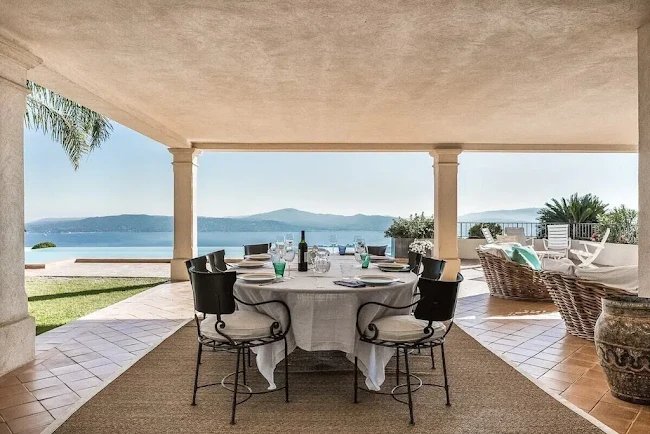 STUNNING VILLA IN GRIMAUD PANORAMIC SEAVIEWS