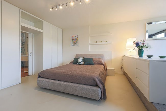 A LUXURY RESIDENCE JUST OFF PONTE VECHHIO