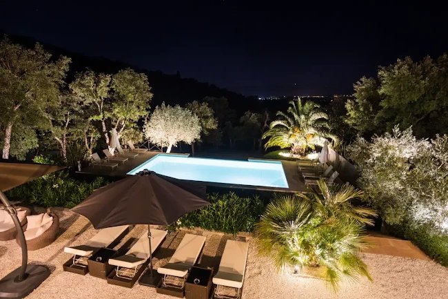 EXCEPTIONAL 320M2 BASTIDE OVERLOOKING THE GULF OF ST TROPEZ