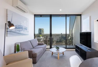 Oaks Melbourne on William Suites