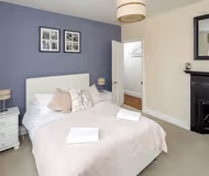 2 bedroom apartment at Strood House