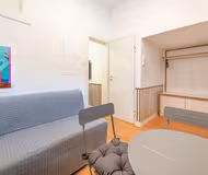 1-Bedroom Suite Neoclassical-era Building - Unit D - Ajuda