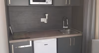 Rontgenstraße Serviced Apartment