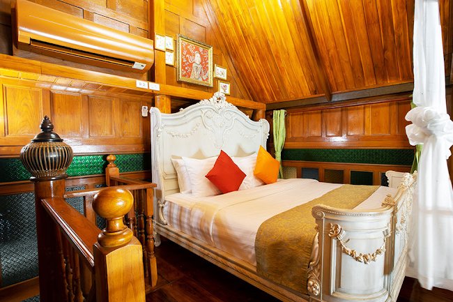 Royal Villa in Rawai-IV
