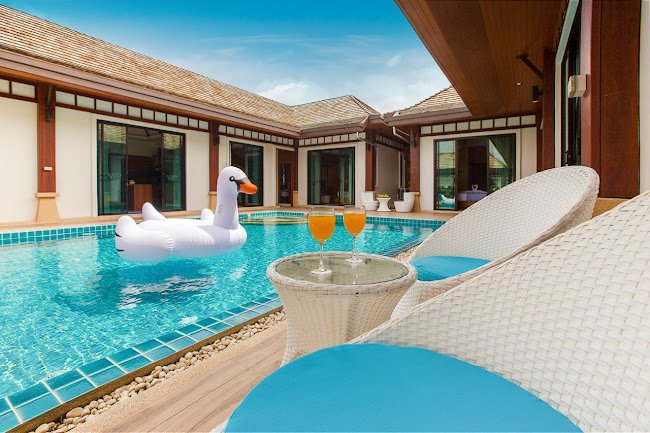 Spacious Pool Villa in Rawai Beach