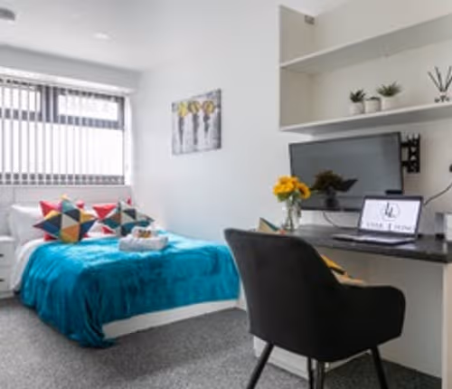 Studio apartment at Leicester Apartments