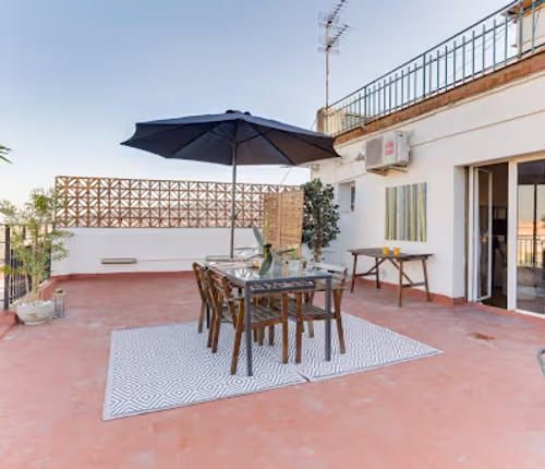 Carrer Rocafort Serviced Apartment, Barcelona