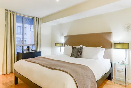 Simcoe Street Apartment