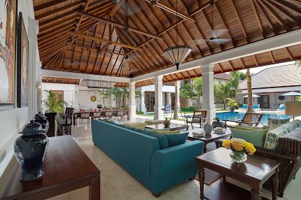 A Quiet Luxury Villa in Petitenget