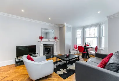 Earls Court - 6 Ongar Road