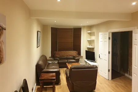 Beautiful 4 bedroom | 3 bath | garden house, 3 mins to East Croydon