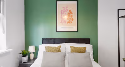 five bedroom detached house with lots of parking