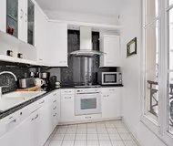 THE LUXURY NEIGHBORHOOD OF PARIS - BEAUQUARTIER MADELEINE