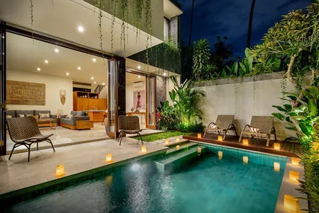 A Grand Luxury Villa Near Seminyak