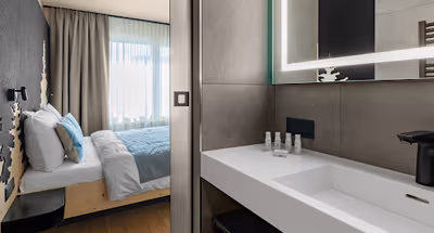 Bathroom - 1 bed apartment