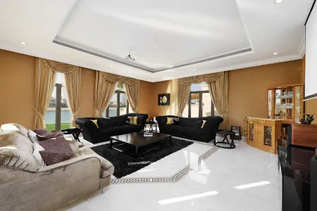 Opulent 6 bedroom  Villa In Palm