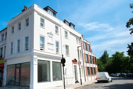 Kew Bridge Apartments