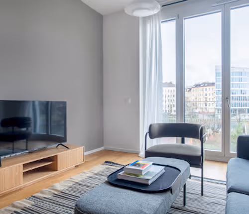 Charlte Serviced Apartment