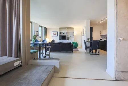 A LUXURY RESIDENCE JUST OFF PONTE VECHHIO