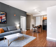 E Lake St Serviced Apartment