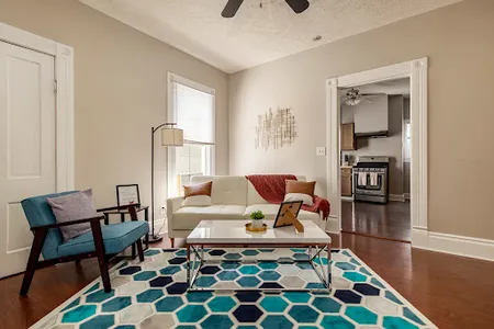 Stylist House on Frankfort Ave