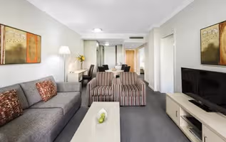 Oaks Brisbane Mews Suites