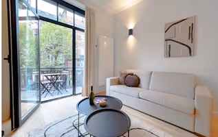 Chau. De Waterloo Serviced apartment