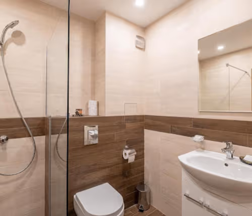 100 ulitsa Serviced Apartment