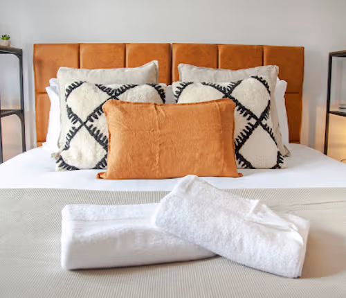 (MEW1) The Gatehouse 2P