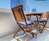 Sleek The Bay Apartment