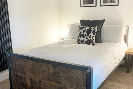 2 bedroom apartment at Halstead Apartments
