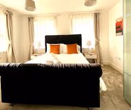 Lovely 4 doubled bedroomed townhouse in Bicester