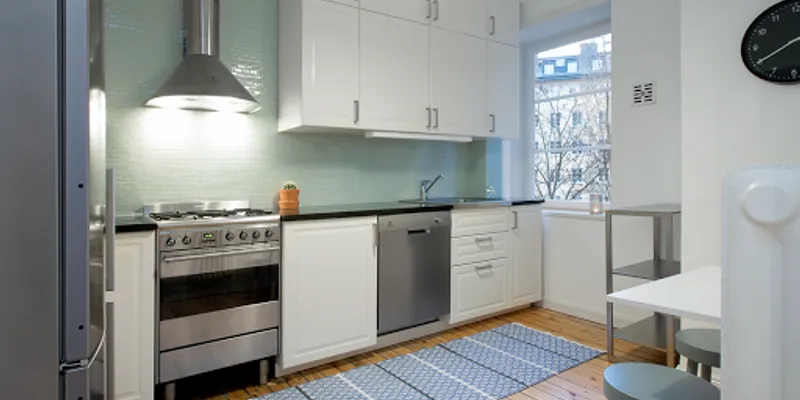 Fully equipped kitchen at Rörstrandsgatan