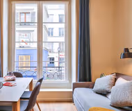 Montorgueil: Parisian Street Life