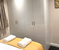 2 Beech Tree Close, Stanmore Apartment