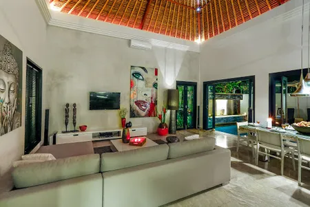 A Sophisticated and Tranquil Villa Paradise
