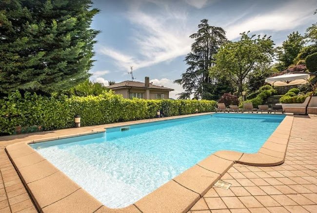 ALL-ENCOMPASSING LUXURY 600M2 VILLA WITH MAGICAL EXQUISITE VIEWS OF LAKEMAGGIORE