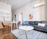 N LaSalle Dr Serviced Apartment