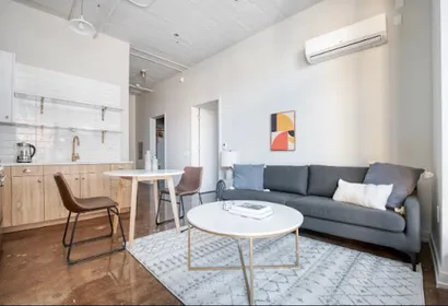 N LaSalle Dr Serviced Apartment